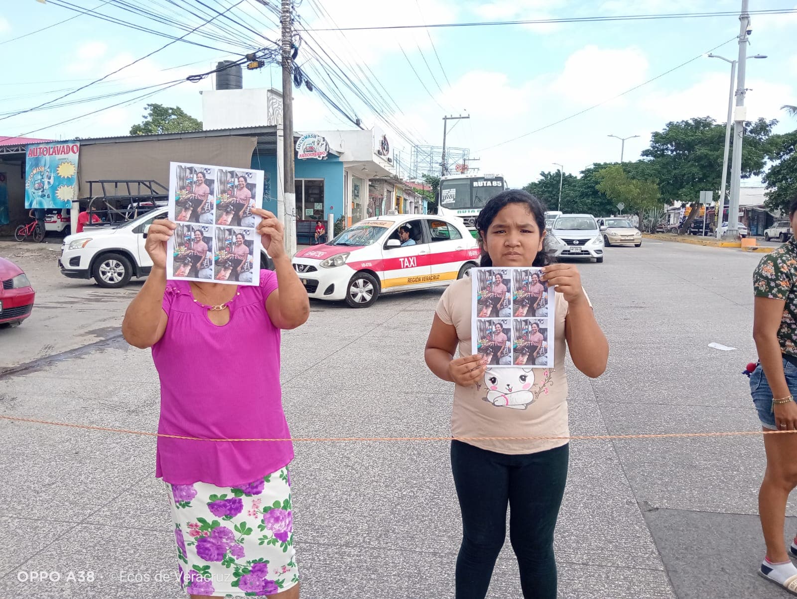 Cierran vialidad en Veracruz por desaparecida