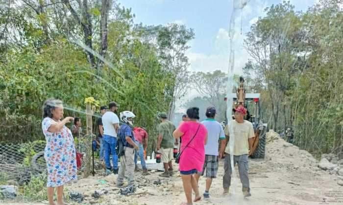 Denuncian a paracaidistas en Playa del Carmen 