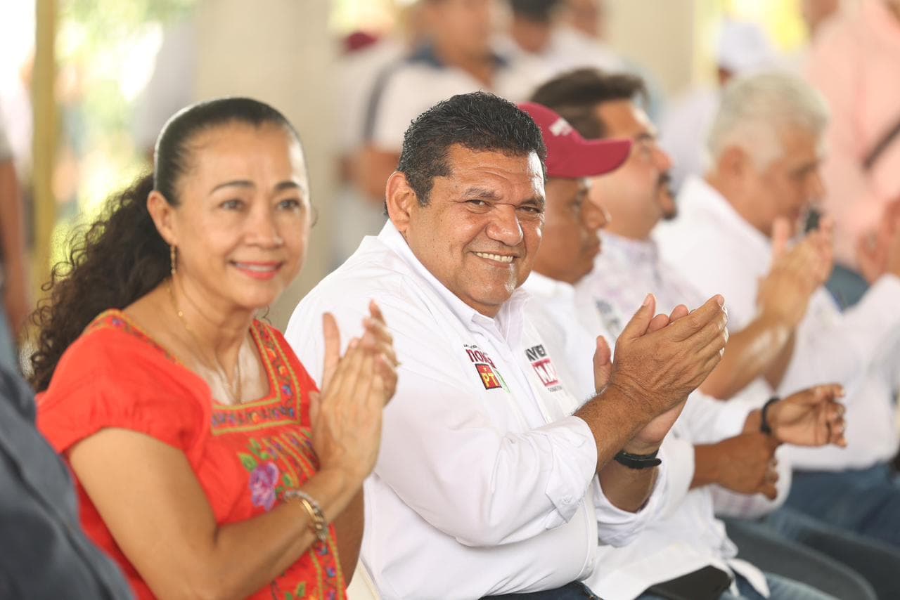 Usa May camioneta blindada en campaña: Lorena Beaurregard