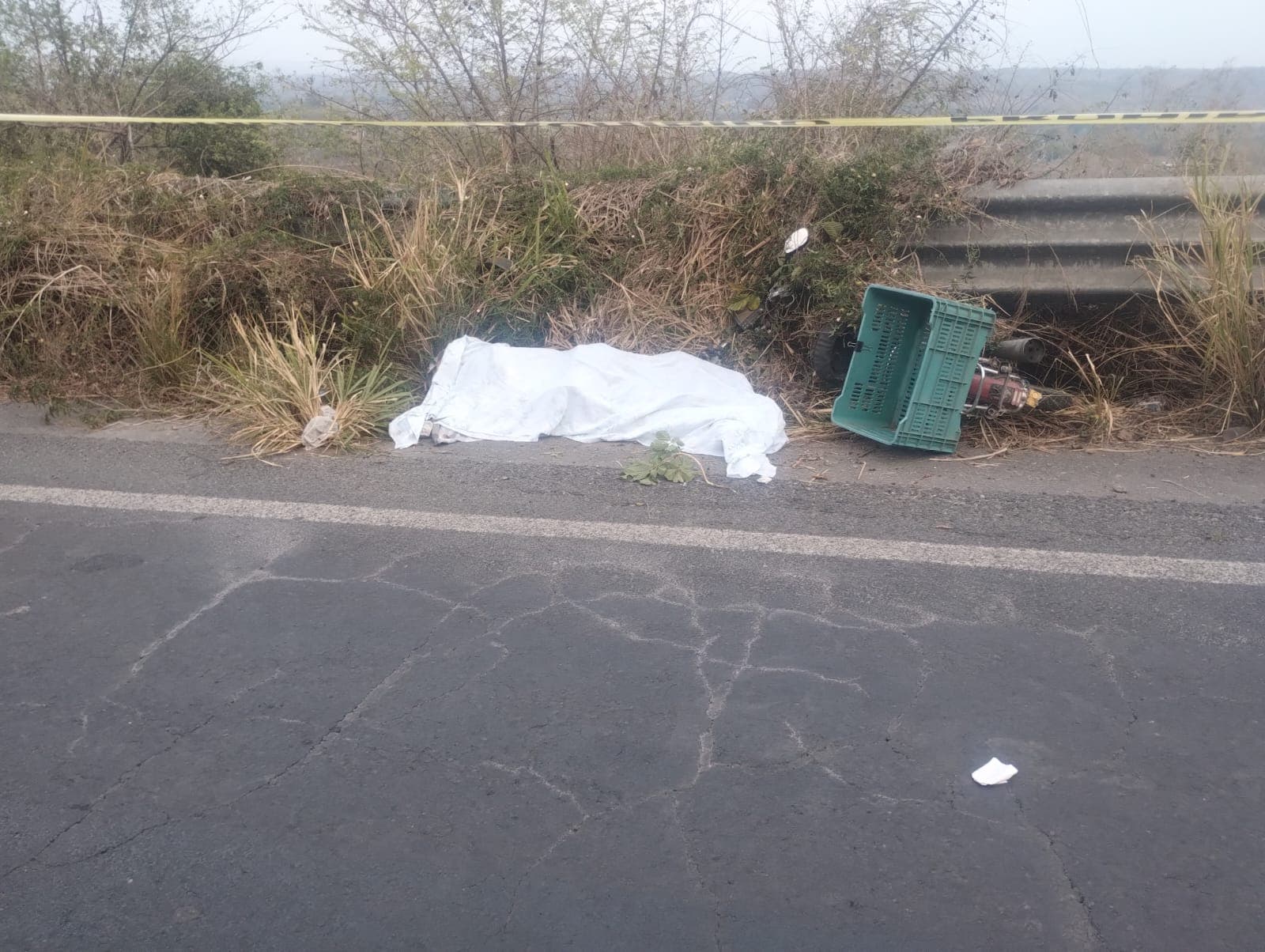 Muere campesino tras derrapar en su motocicleta