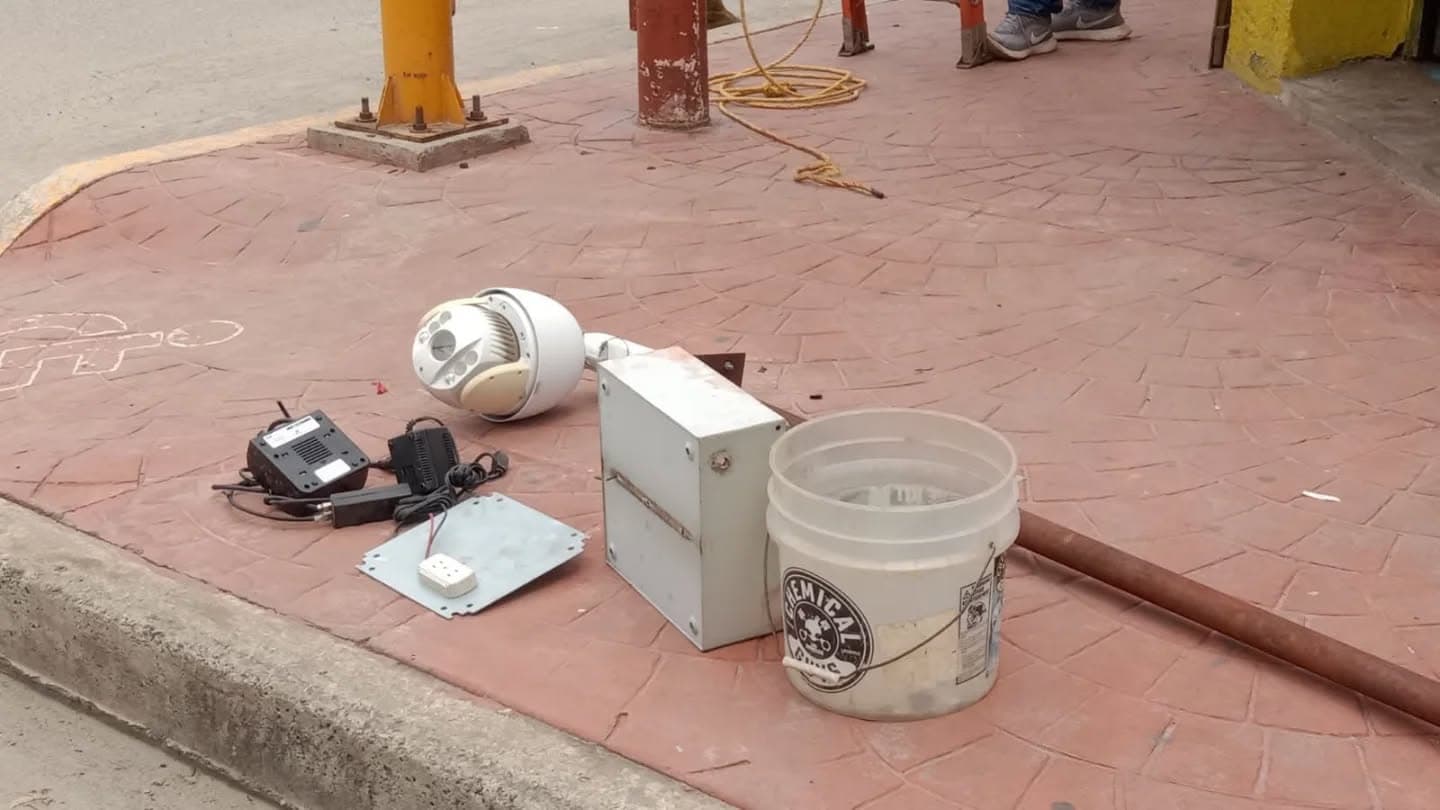 Desinstalan y aseguran cámaras de videovigilancia en Suchiate