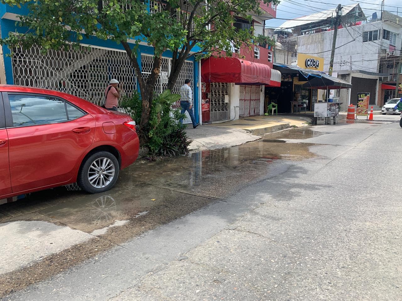 Colapsan líneas de agua por alta presión