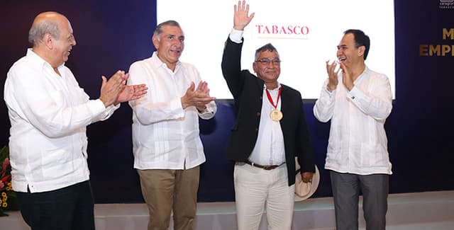 Lamentan fallecimiento de Edén Caraveo fundador de Grupo Rodizio