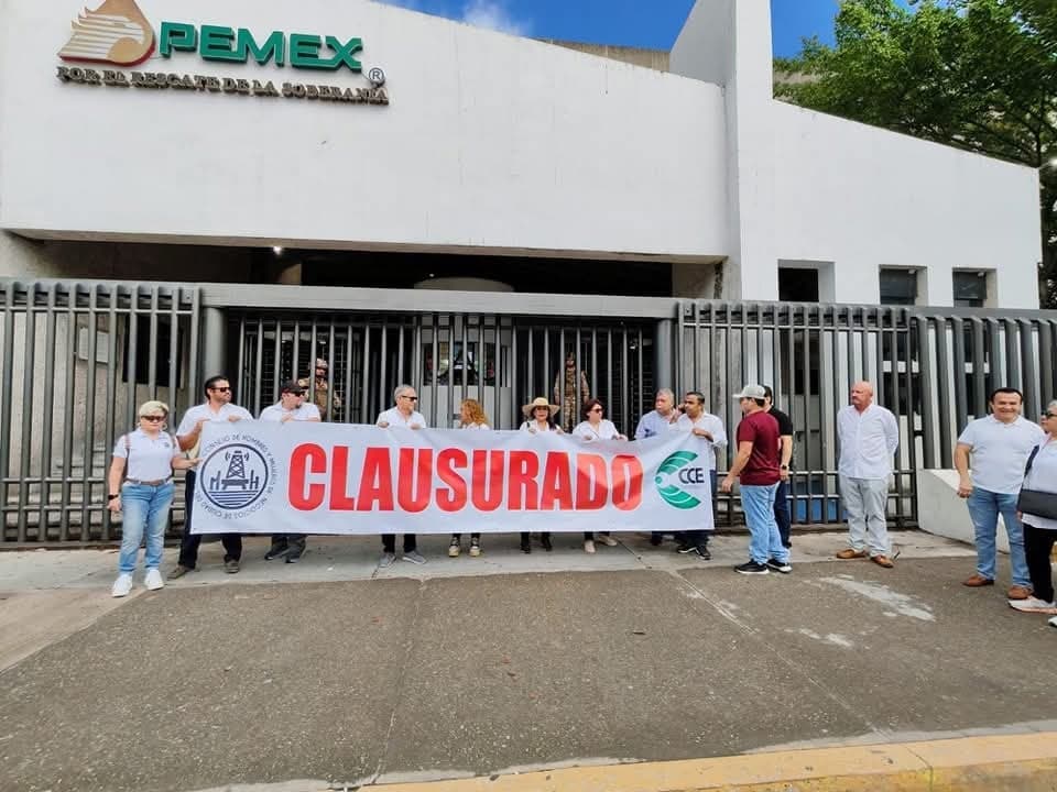 Exigen empresarios carmelitas pagos a PEMEX