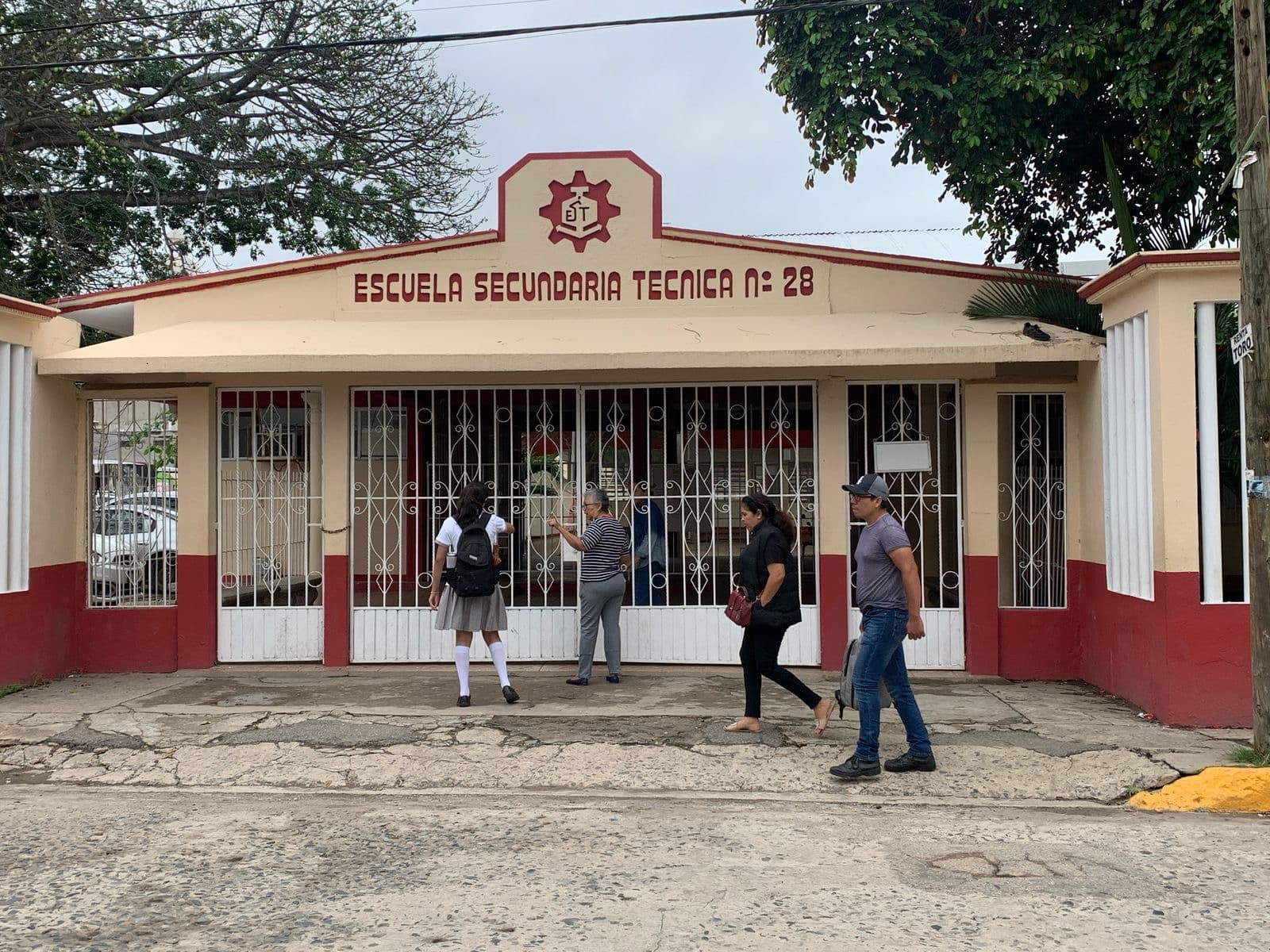 Urge psicólogo en Técnica 28 por riesgo de suicidios