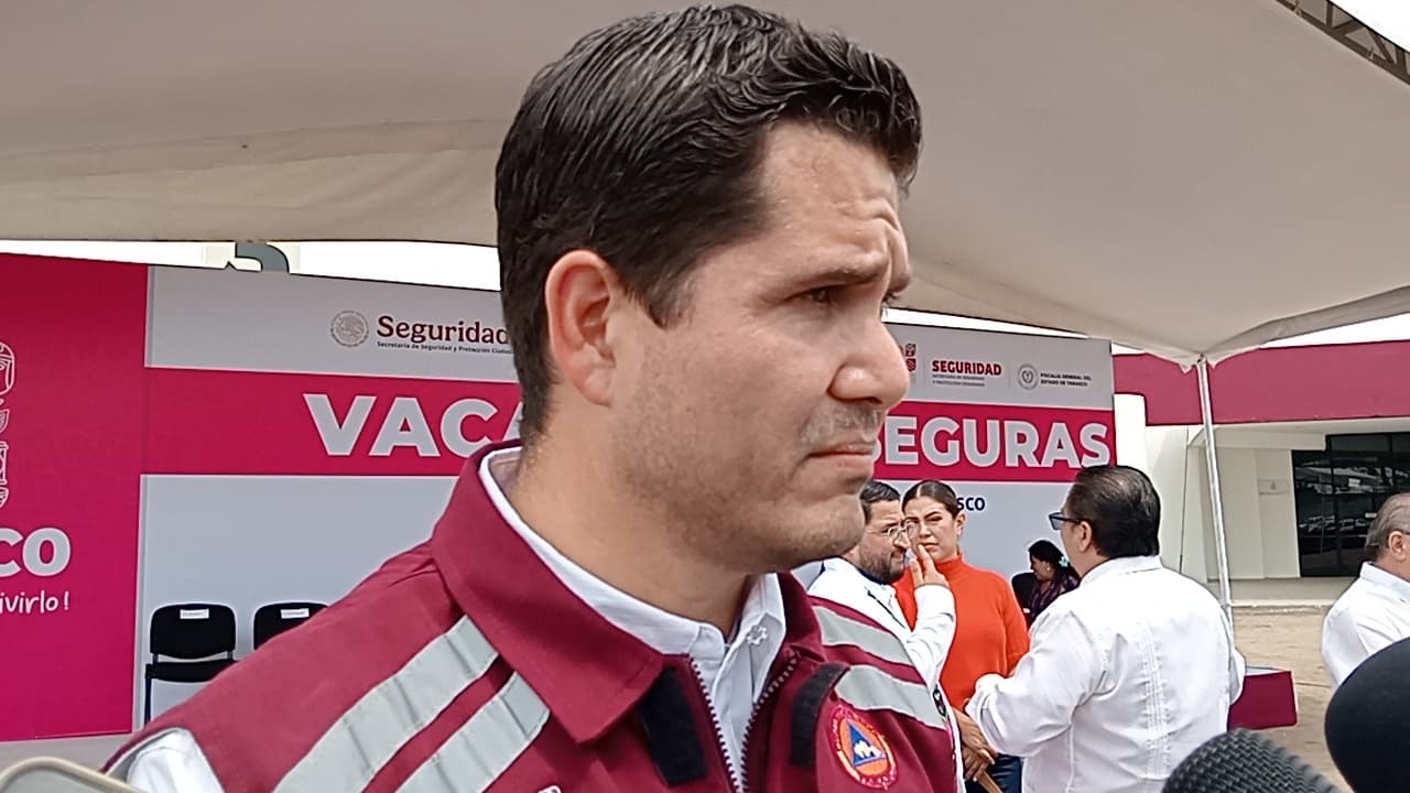 Protección Civil prepara a personal en rescate acuático por vacaciones