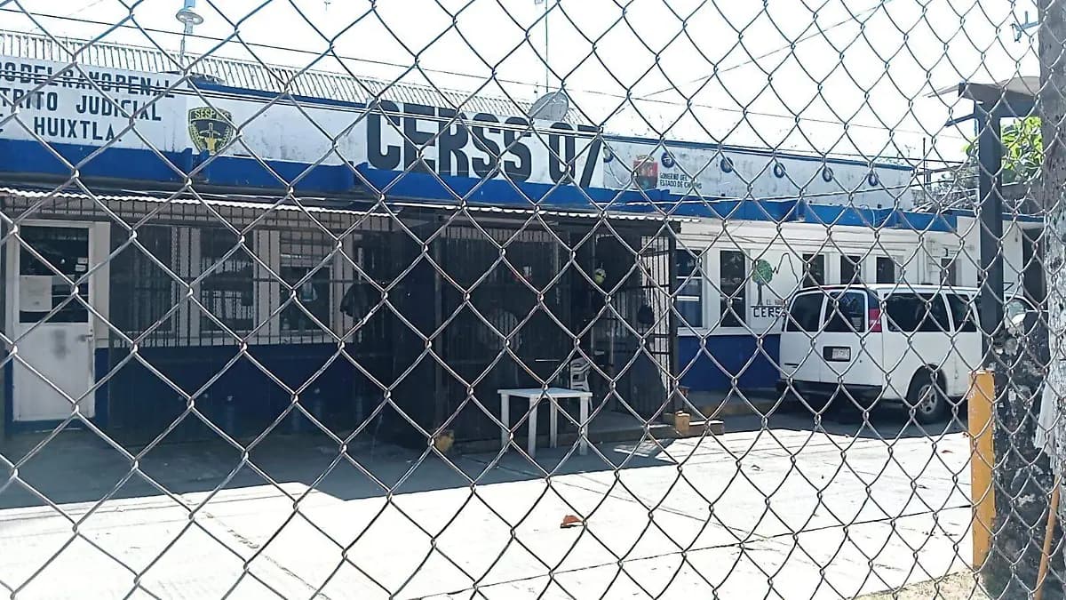 Acusan corrupción en penal 07 en Huixtla, Chiapas 