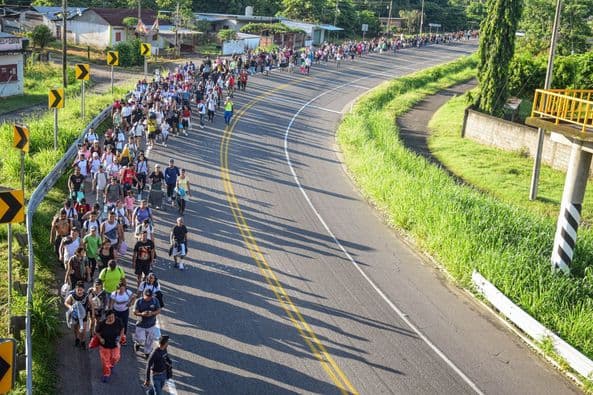 Sale caravana migrante de Chiapas a Estados Unidos