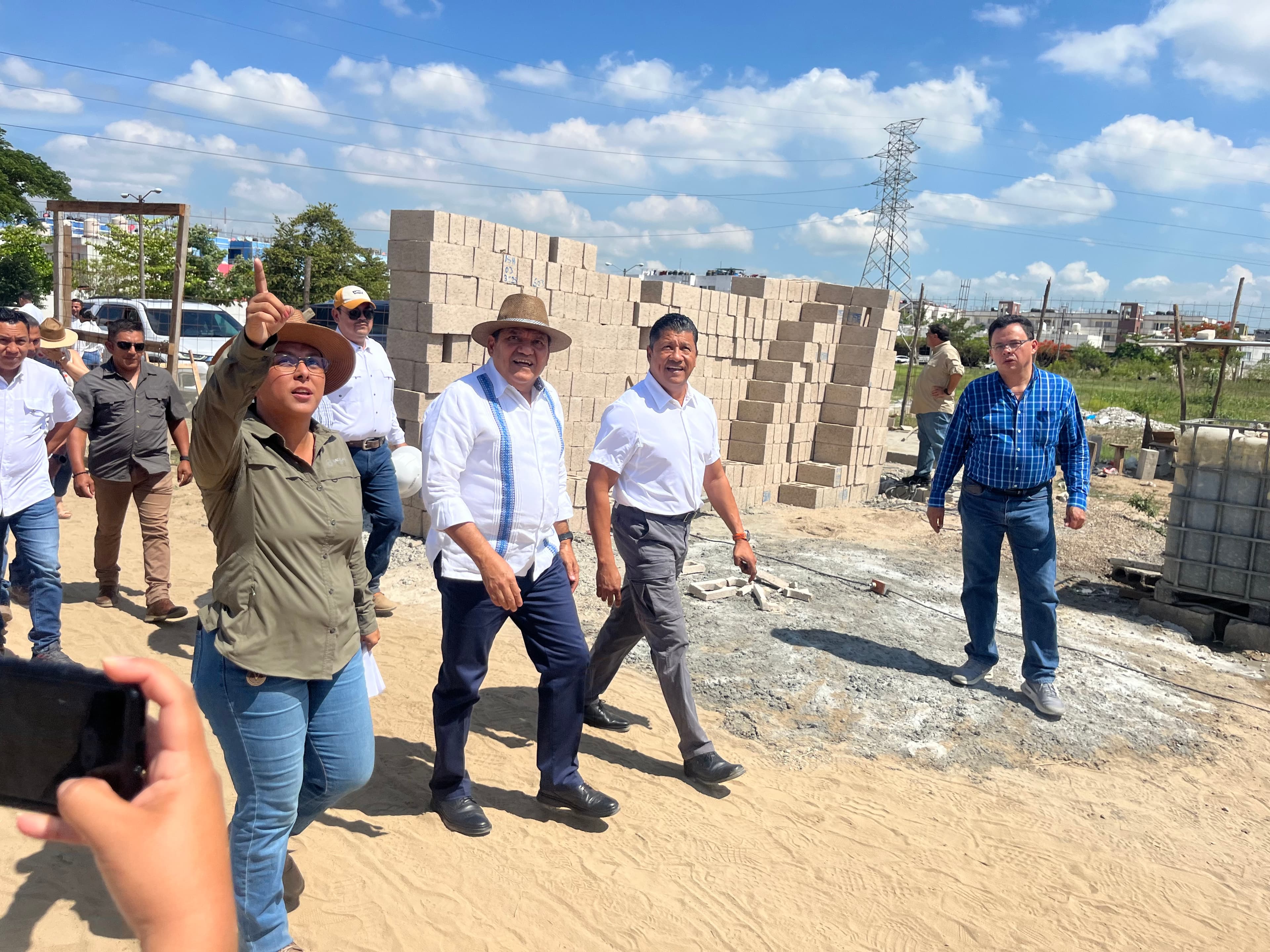 Impuntualidad de May genera enojo popular en Pomoca