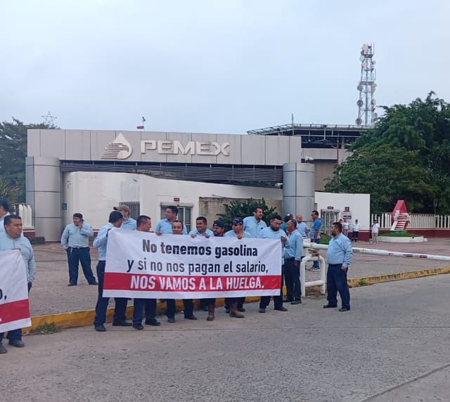 Por falta de pagos paralizarán traslado de petroleros en Tabasco