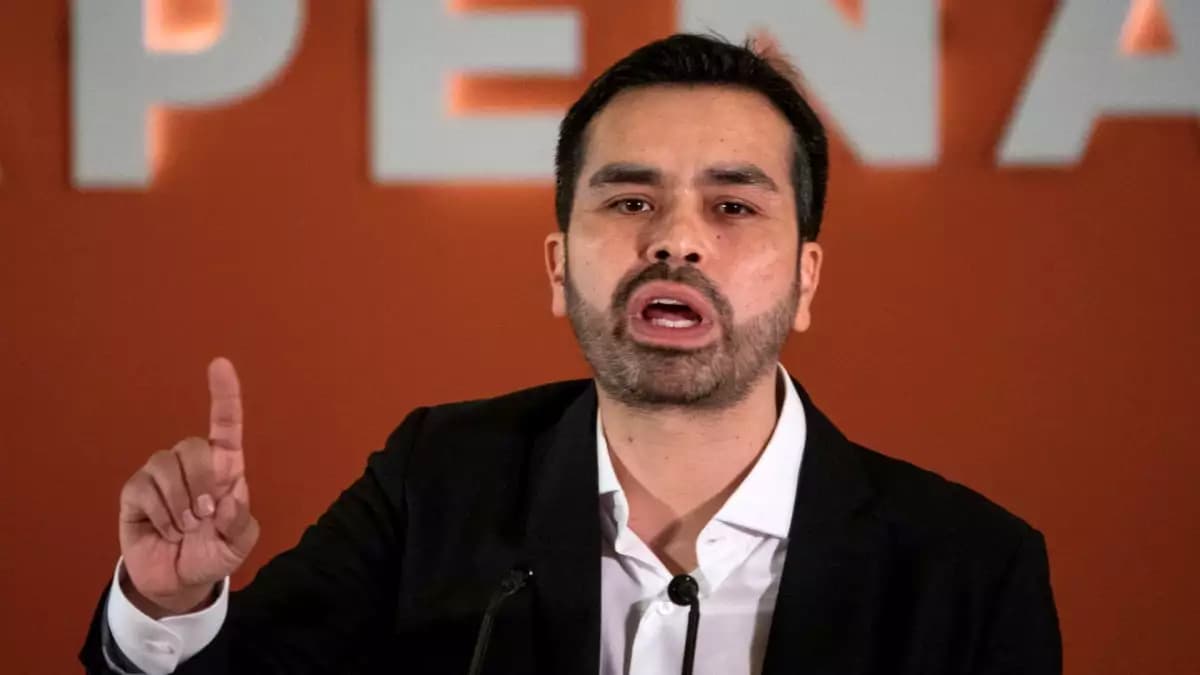 ¡Ni el suegro quiere a Máynez! 