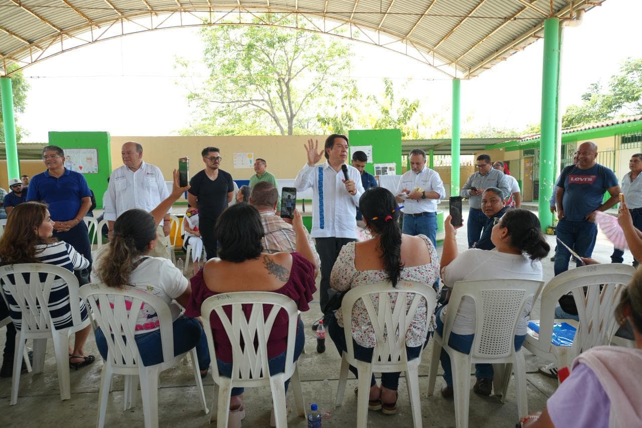 Otra vez Román Meyer, diseñará escuelas reubicadas en Dos Bocas 