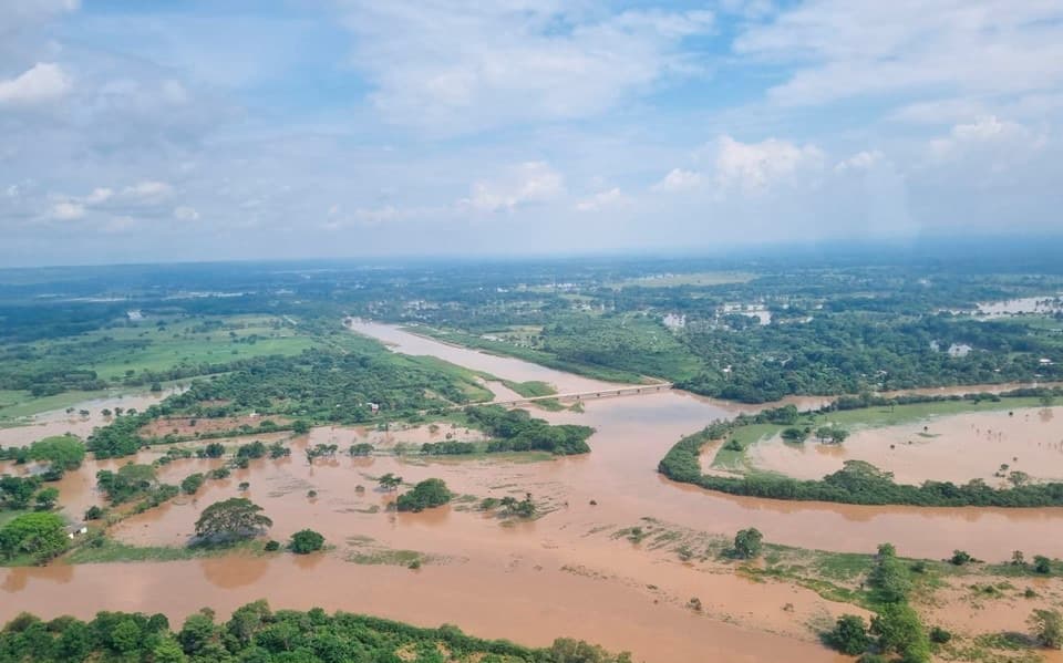 350 viviendas a punto de ser arrastradas por río en Jalapa 
