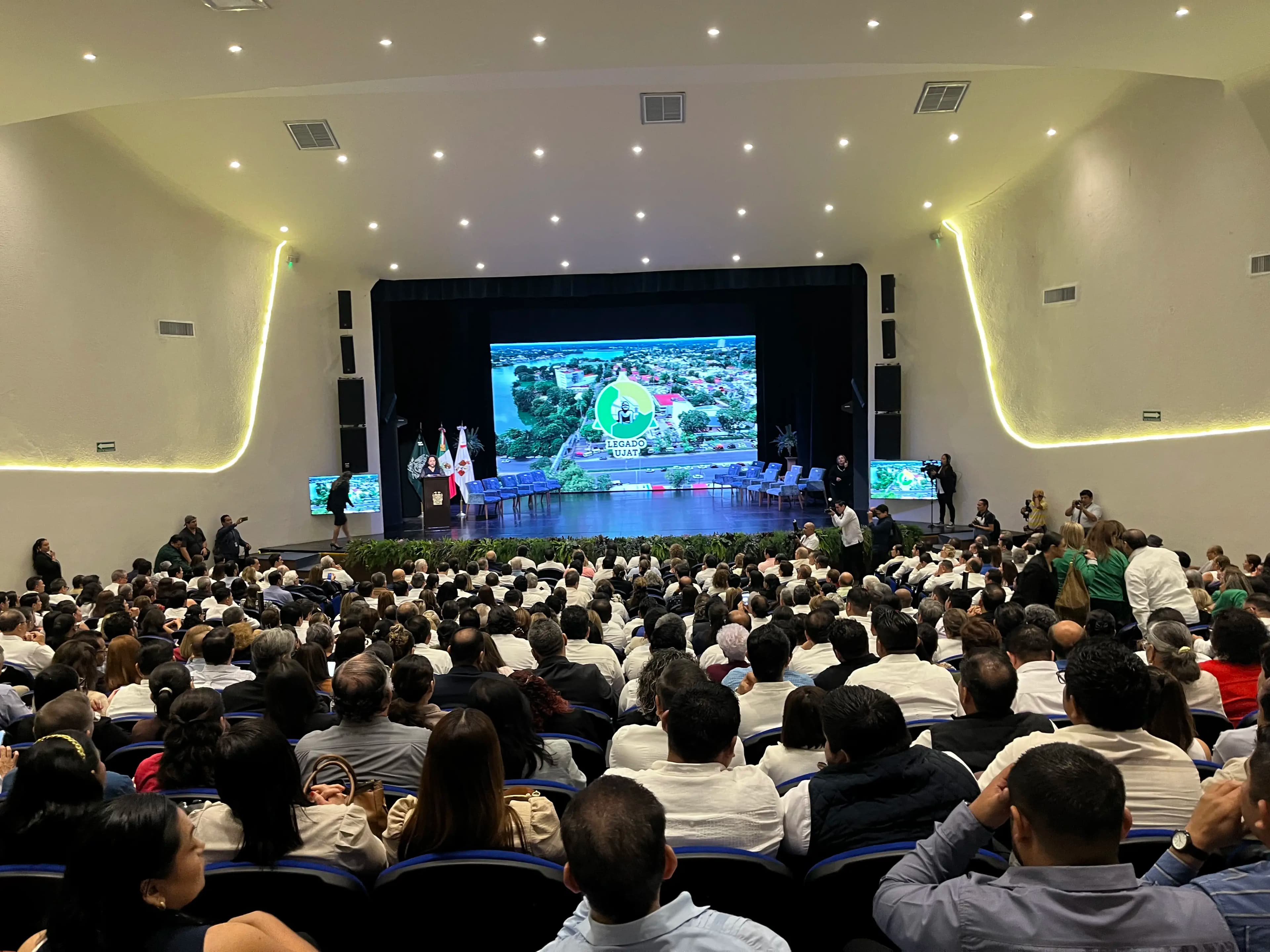 Cero deudas en UJAT: Guillermo Narváez Osorio en Segundo Informe anual