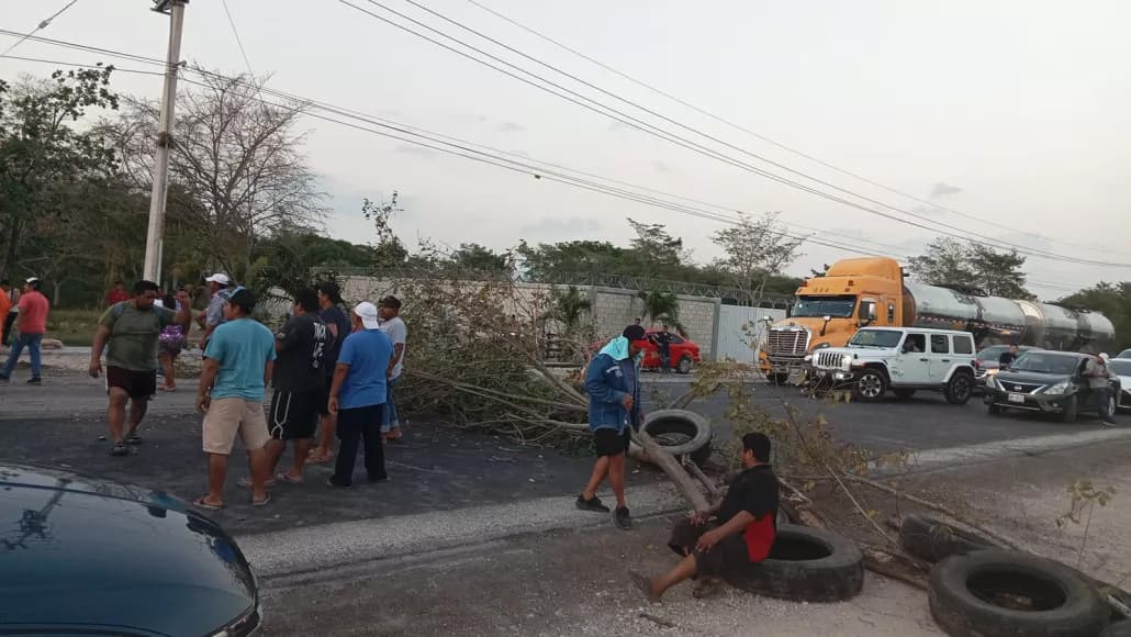 Se quedan sin luz Atasta Campeche por el incendio de un transformador