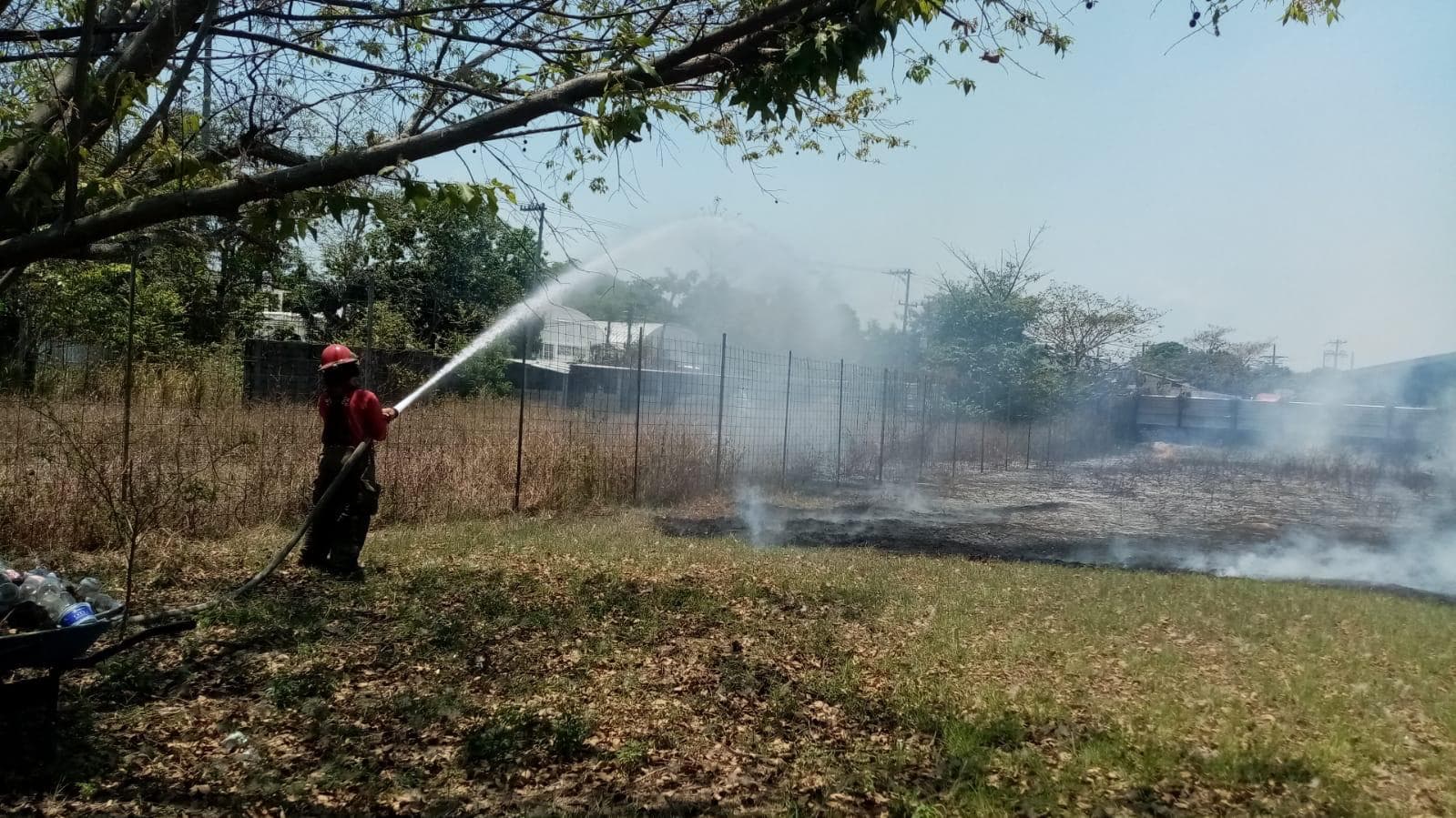 Reportan quemas en Anacleto Canabal y Gaviotas Sur