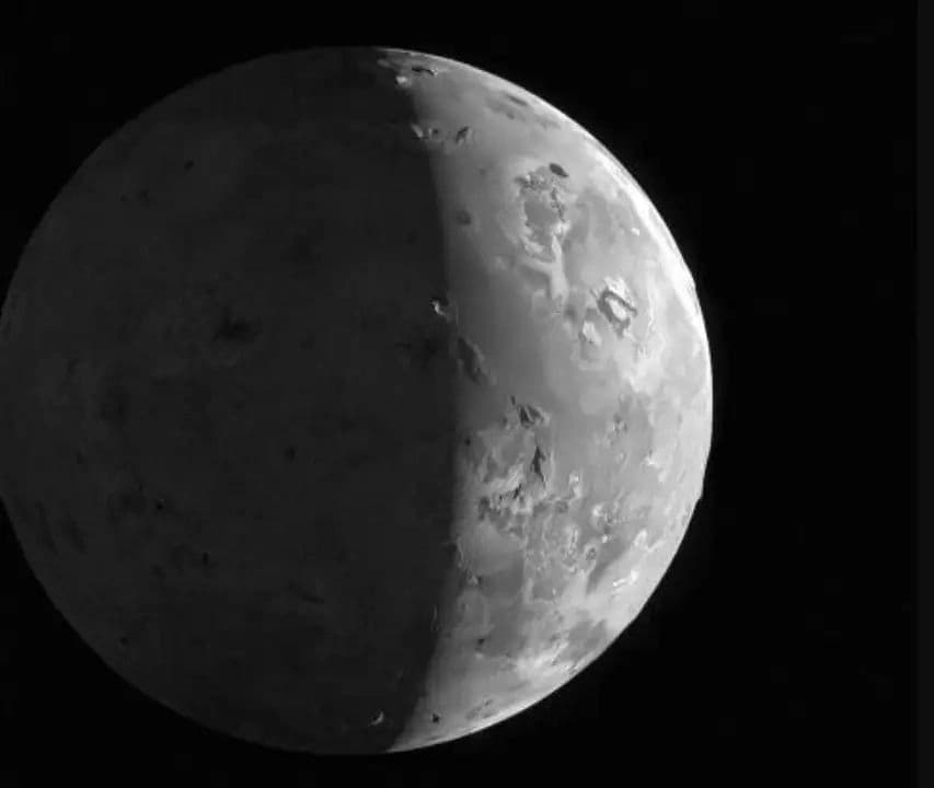 Base lunar de China incluirá una central nuclear