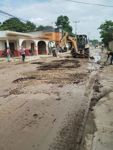 ImagenReparan calle por visita de Sheinbaum, solo aguantó un día