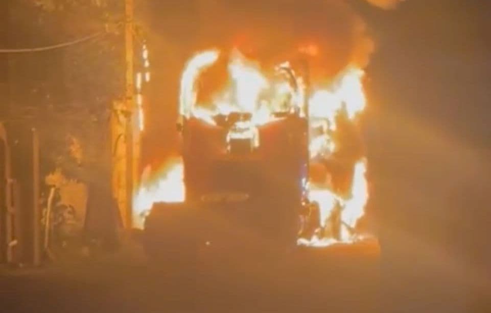 Incendian dos tráilers en Playa del Carmen 