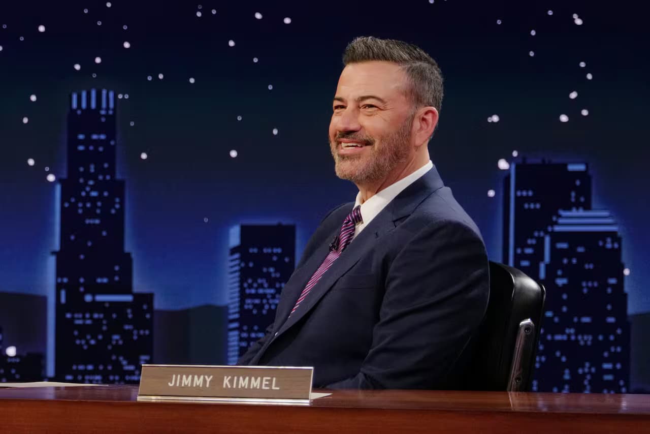Jimmy Kimmel regresa a la Televisión, arremete contra Trump