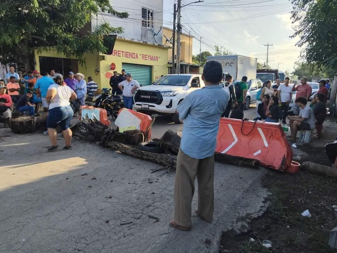 Más de 18 horas duró bloqueo en carretera de Atasta Campeche