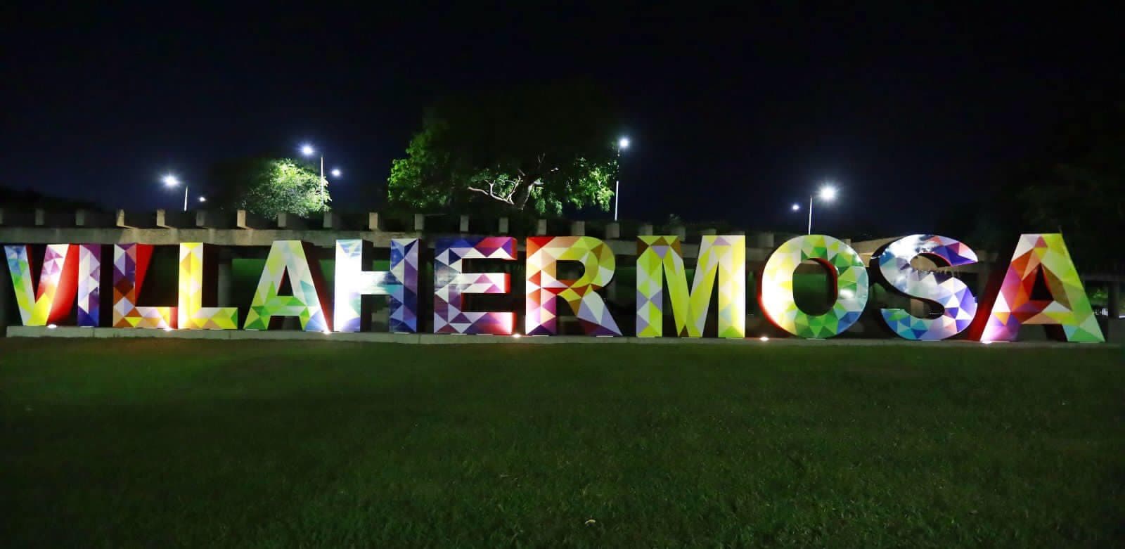 Reinauguran 3 parques en Centro