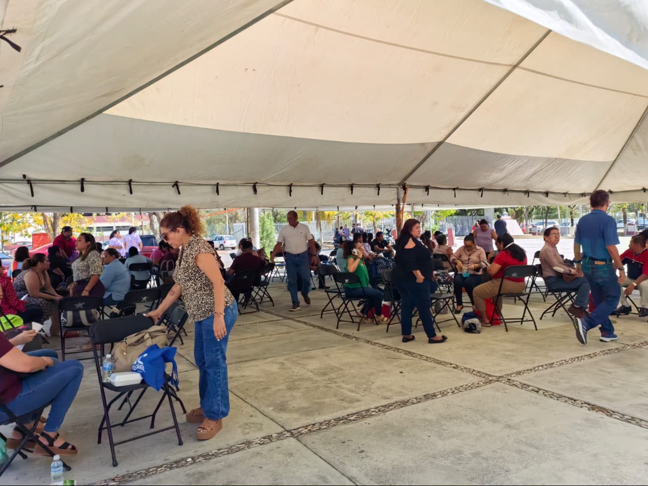 Continúan paro en la Secretaría de Educación campechana