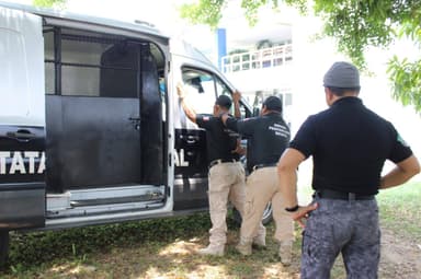 ImagenConcluyen policías curso de la función penitenciaria