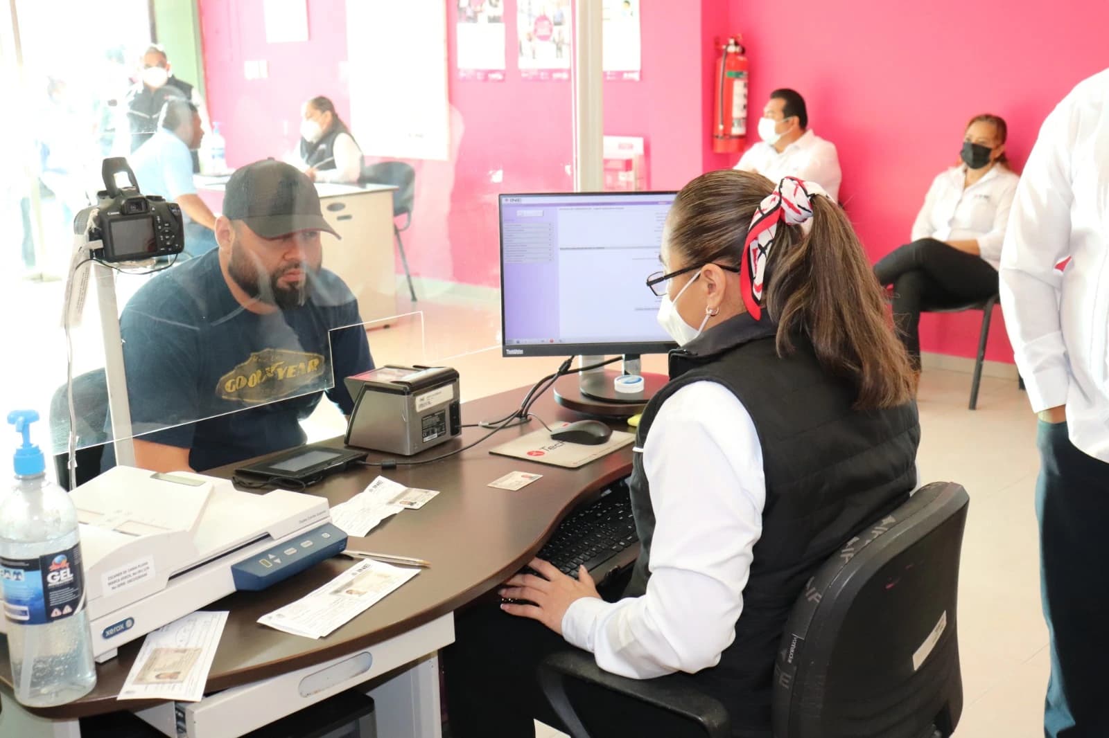 INE llama a tabasqueños a recoger su credencial 