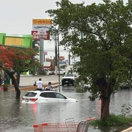 Se inundan colonias de Mérida, vienen más lluvias