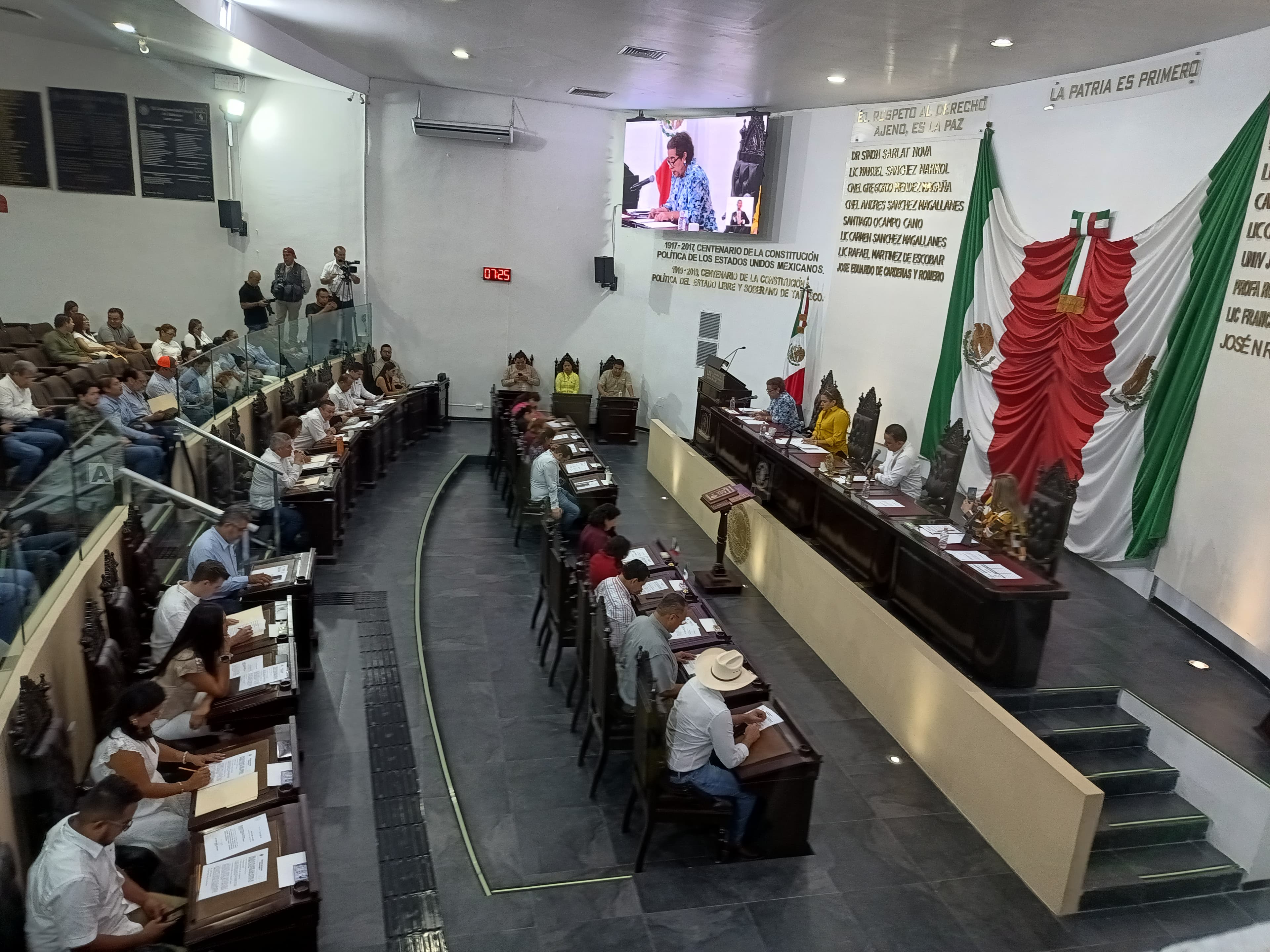 Madrugan diputados; Tabasco primero en avalar Guardia Nacional 