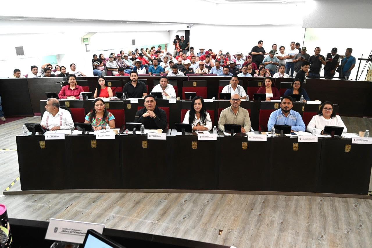Diputados de Campeche trabajan el 1 de mayo