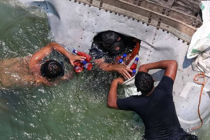 Ni el agua impidió la rapiña en el río Samaria, hasta bucearon