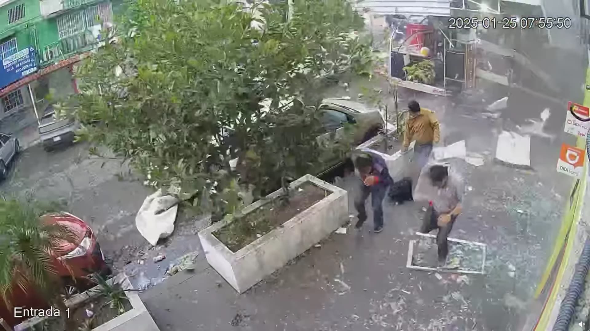 Explota un remolque de comida en Veracruz