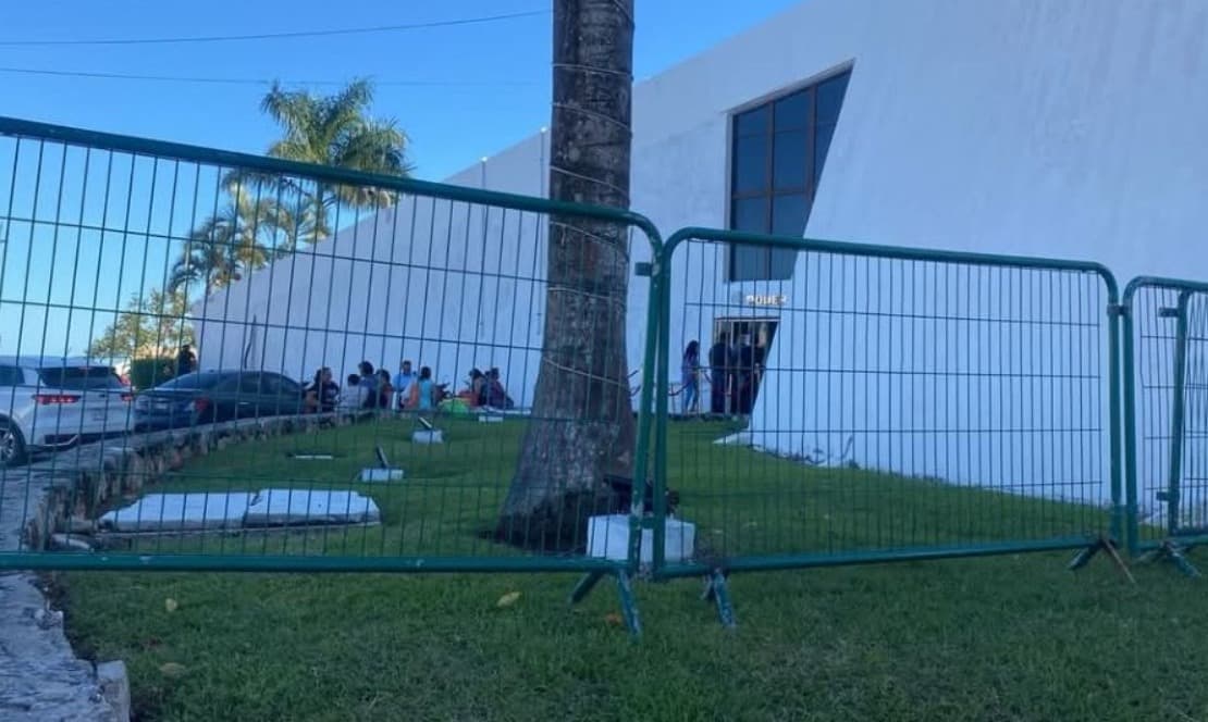 Blindan Congreso de Q. Roo por mega marcha