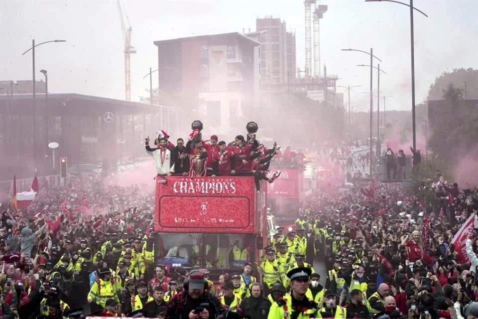 Se registra atropellamiento masivo en festejos del Liverpool