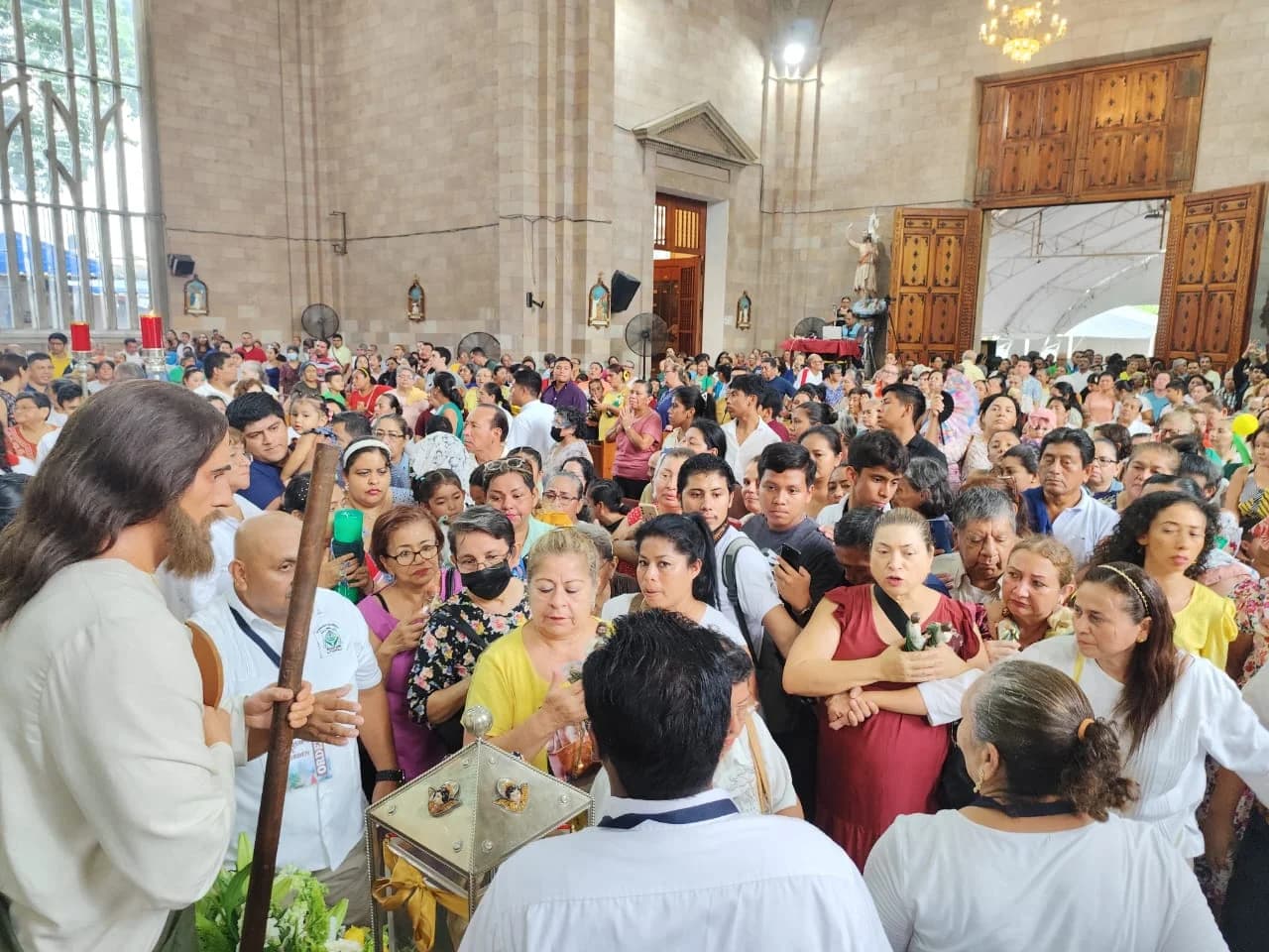 Fieles de San Judas Tadeo abarrotan la Catedral