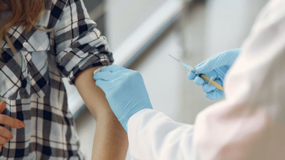 IMSS-Bienestar lanza campaña de vacunación en Campeche