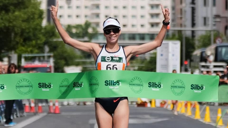 Alegna González gana oro en GP Internacional de Marcha en Madrid