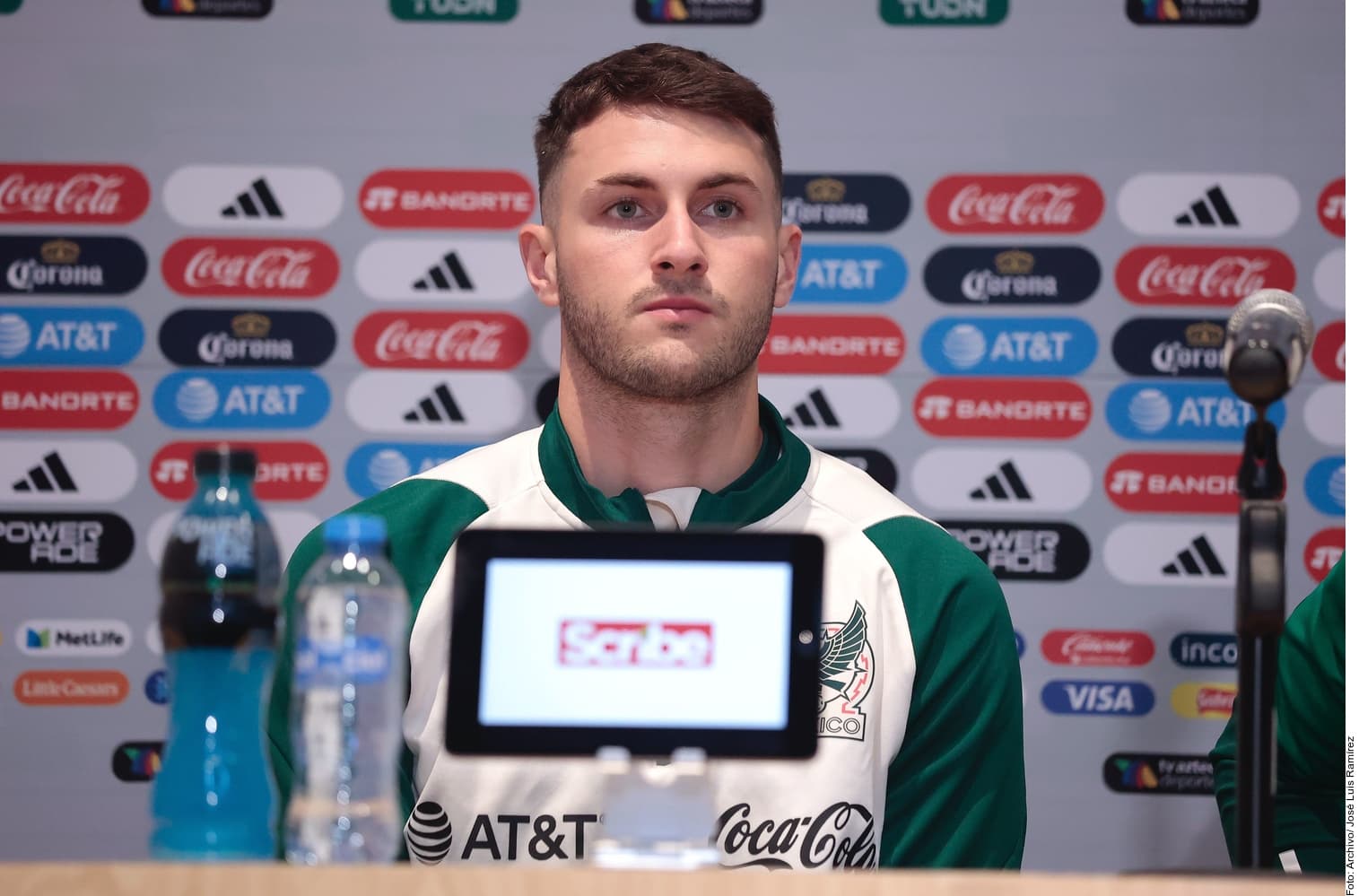 A punto mexicano de romper récord en liga holandesa 