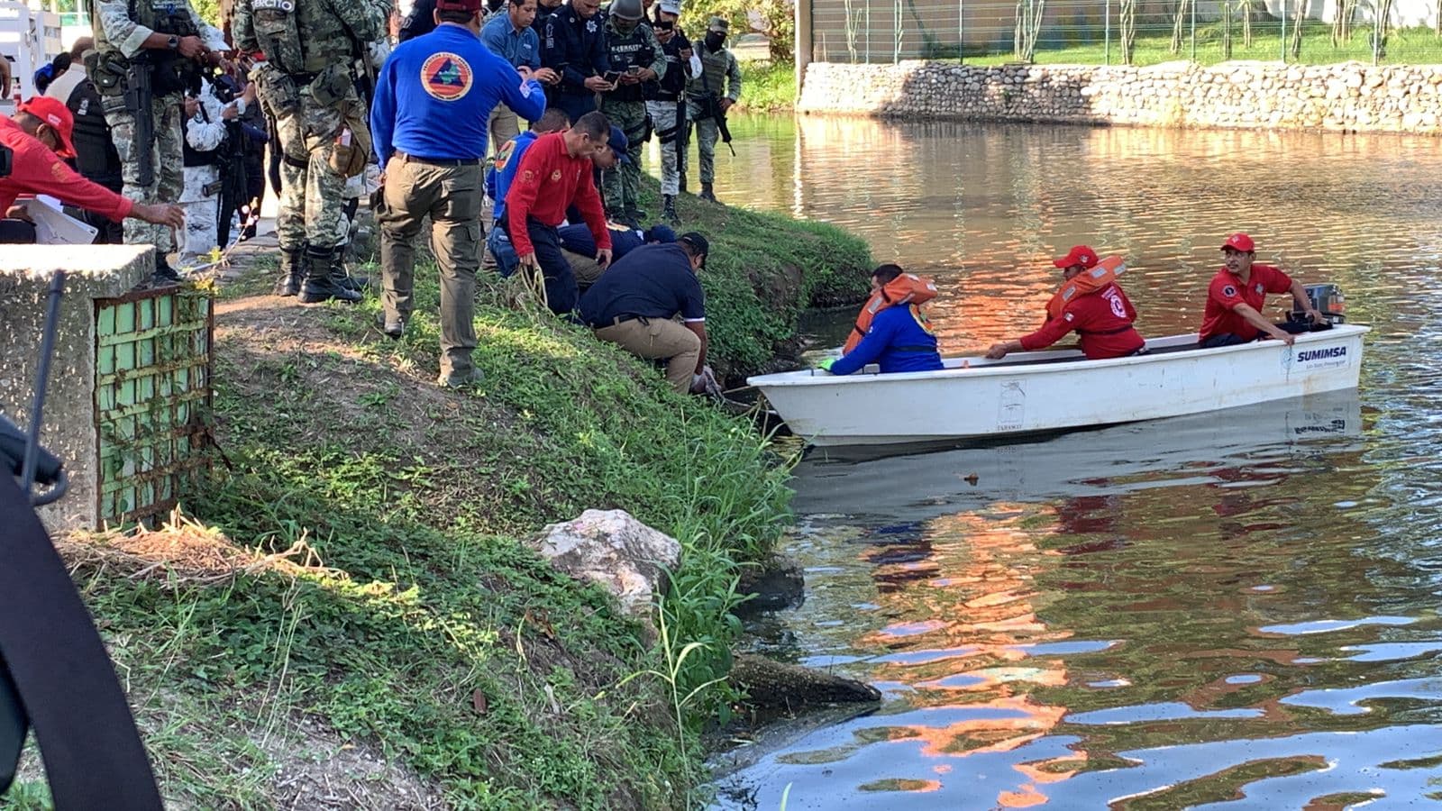 Devoran cocodrilos a sujeto en Laguna de las Ilusiones