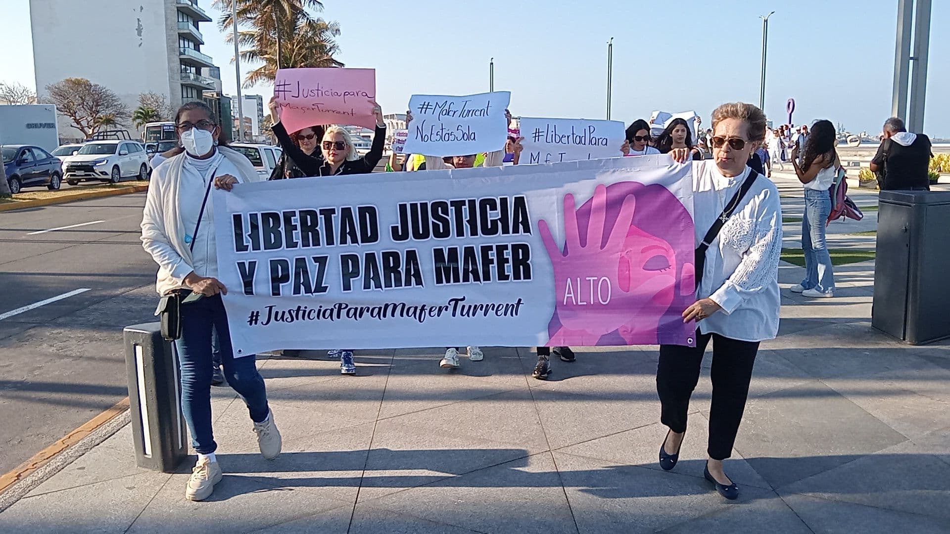 Marchan en Veracruz piden cesar violencia vicaria contra Mafer