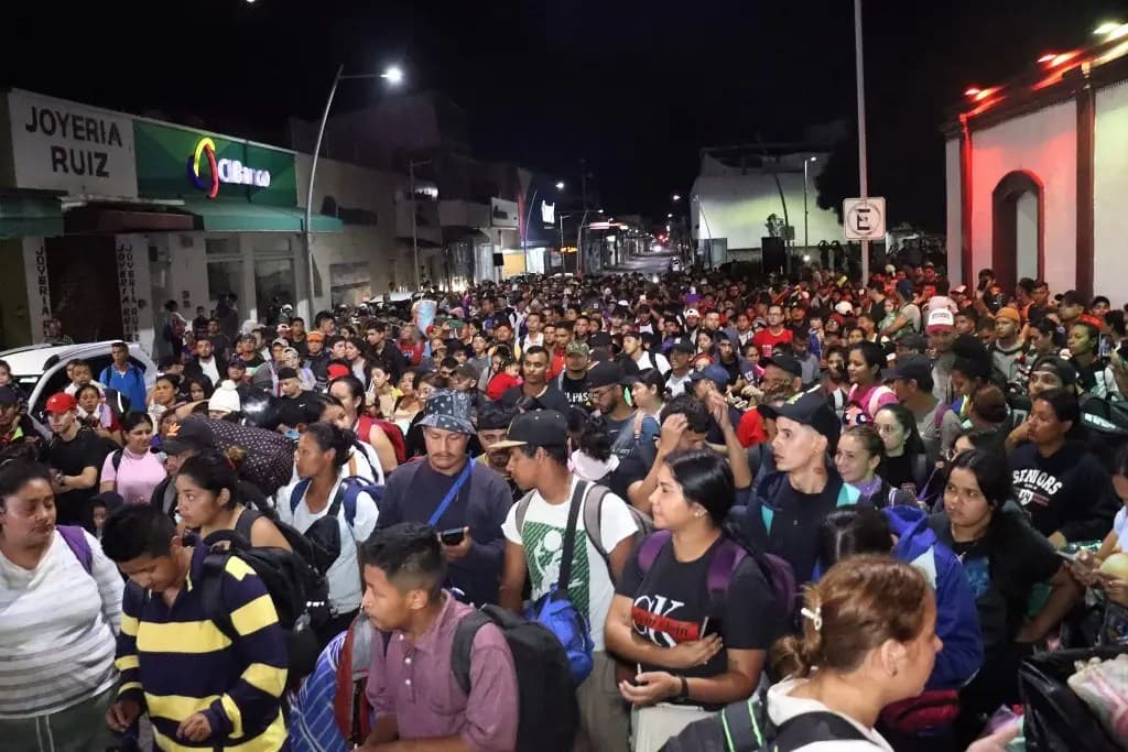 Pese a Trump, migrantes salen en caravana de Tapachula 