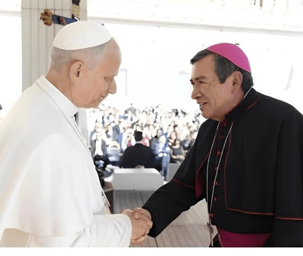 Pide Iglesia escuchar a jóvenes ante retos virales 