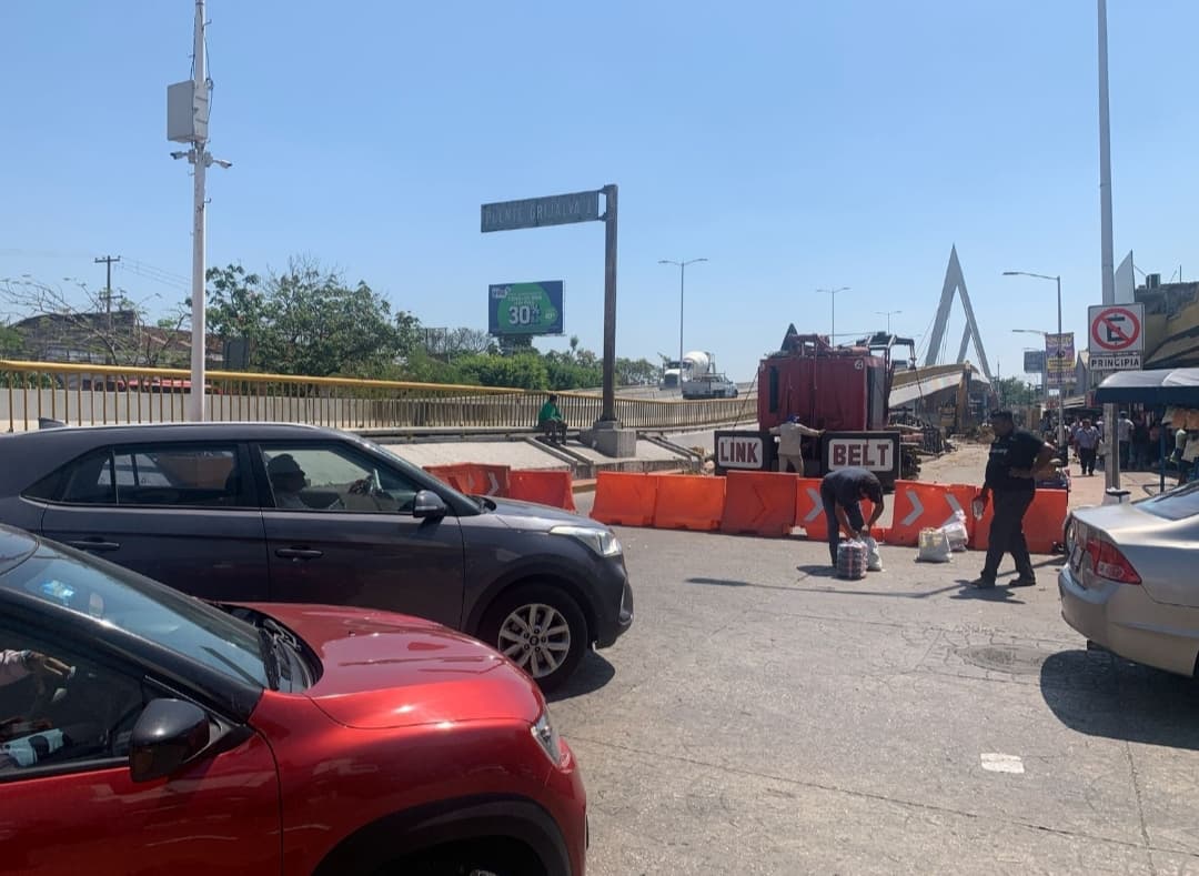 Socavón en tianguis 'Taracena' requirió 'cirugía mayor'