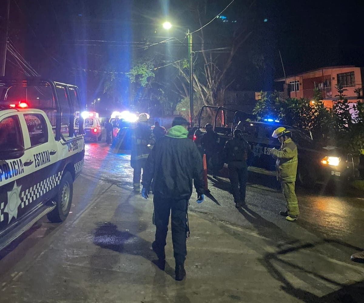 "Persecución" provoca volcadura de patrulla