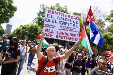 ImagenContienen a marcha contra gentrificación 