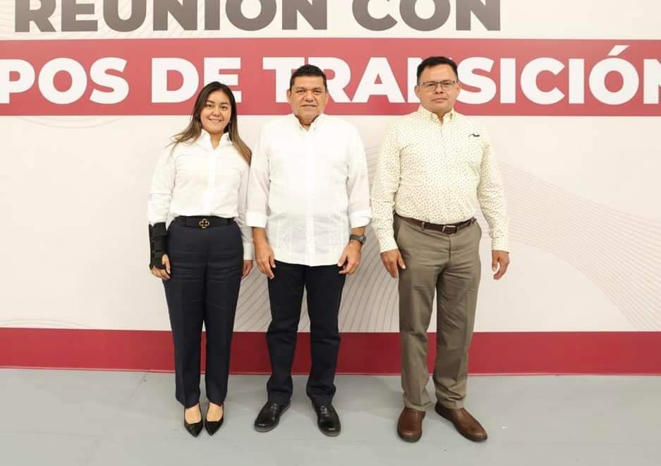 Presenta Javier May a 11 nuevos funcionarios