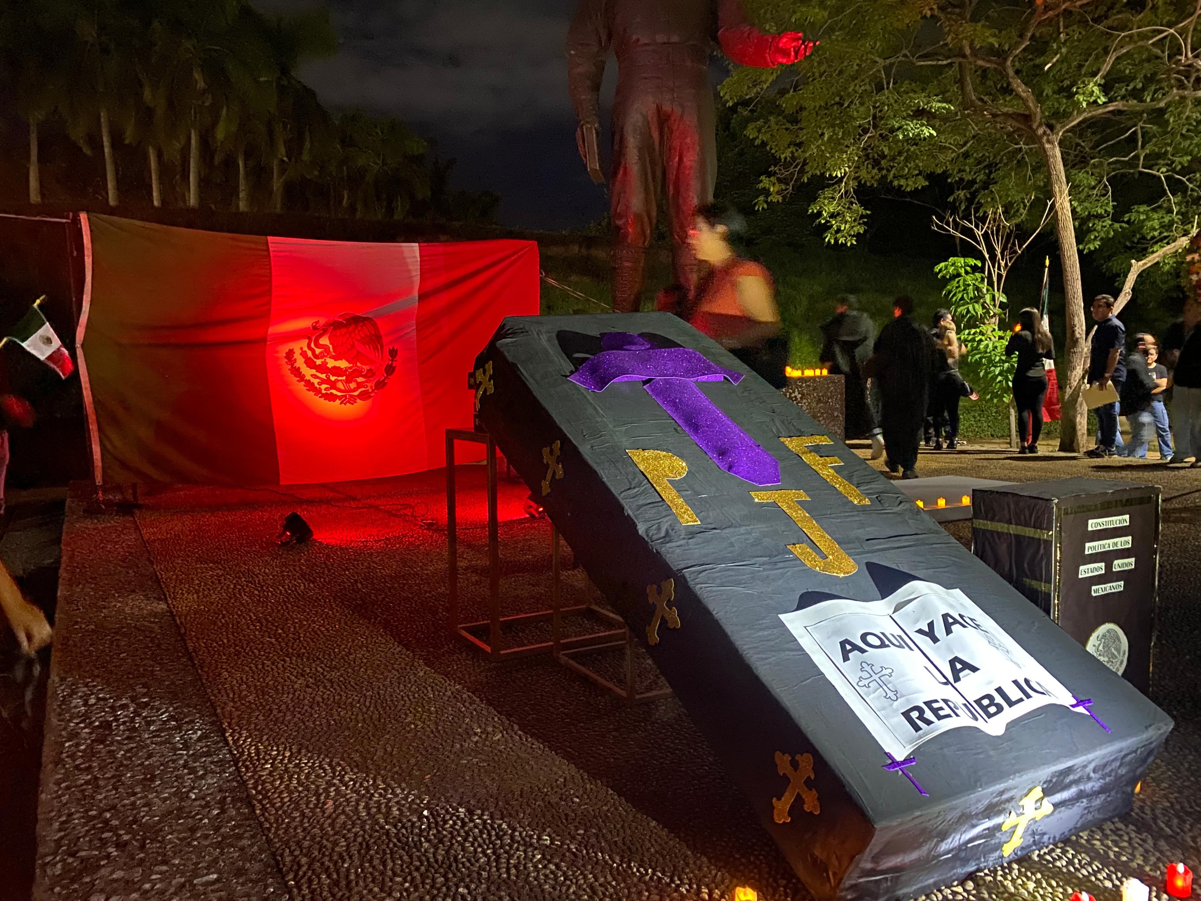 Se manifiestan tabasqueños contra reforma Judicial