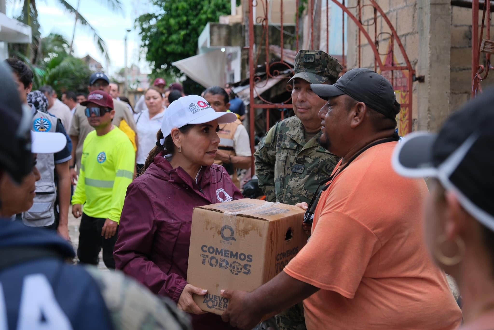 Apoyan a familias y pescadores de Cancún 